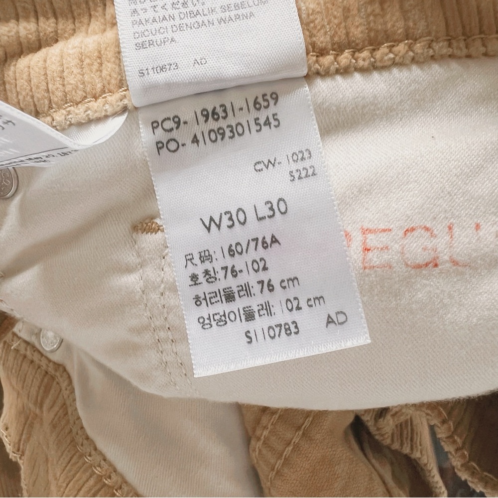 Levis tan brown wide wale corduroy pants size 30x30 - Picture 9 of 9